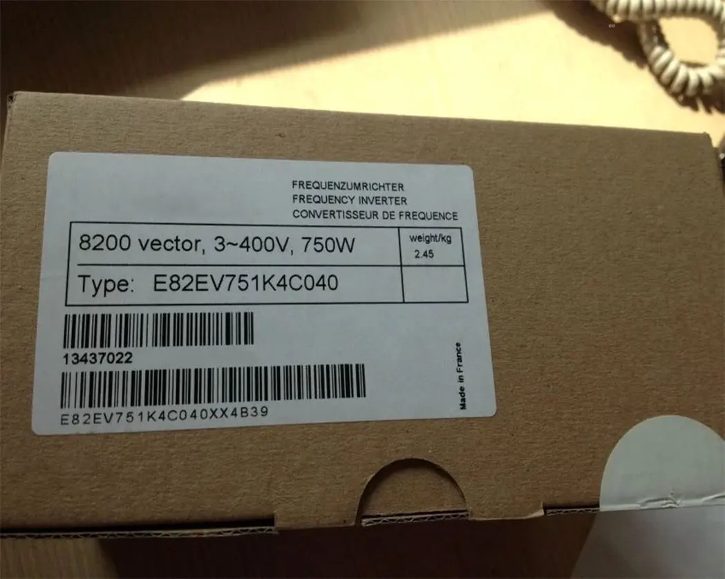 

Совершенно новый E82EV751K2C200 E82EV751K4C040 E82EV751K4B040 E82EV752K4C200 Гарантия один год