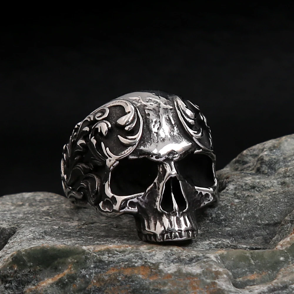 Gothic Stainless Steel Vintage Skull Ring For Men Women Fashion Punk Carved Skull Rings Biker Amulet Jewelry Gift Wholesale