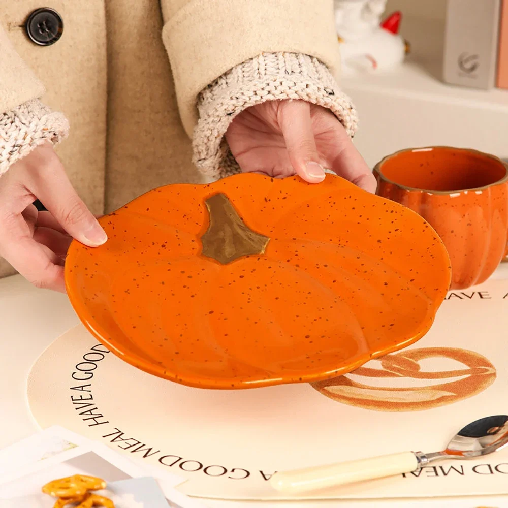 Creative Pumpkin Shape Ceramic Plate Flat Under Glazed Porcelain Homehold Tableware Snacks Dessert Cake Plates Kitchen Supplies