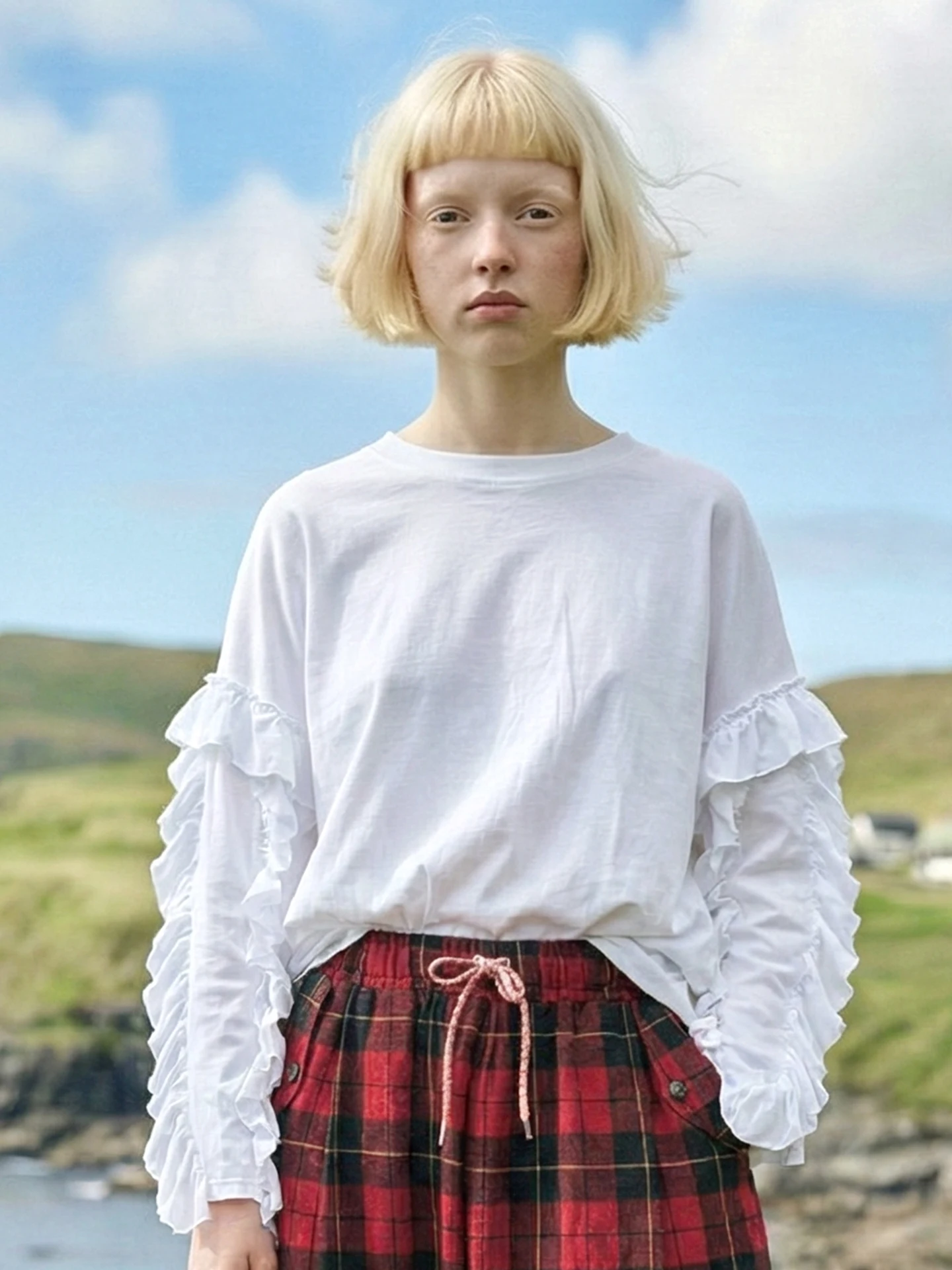 

Женская белая футболка свободного кроя с рюшами на рукавах, круглым вырезом, оверсайз, повседневный топ, уличный стиль 255348