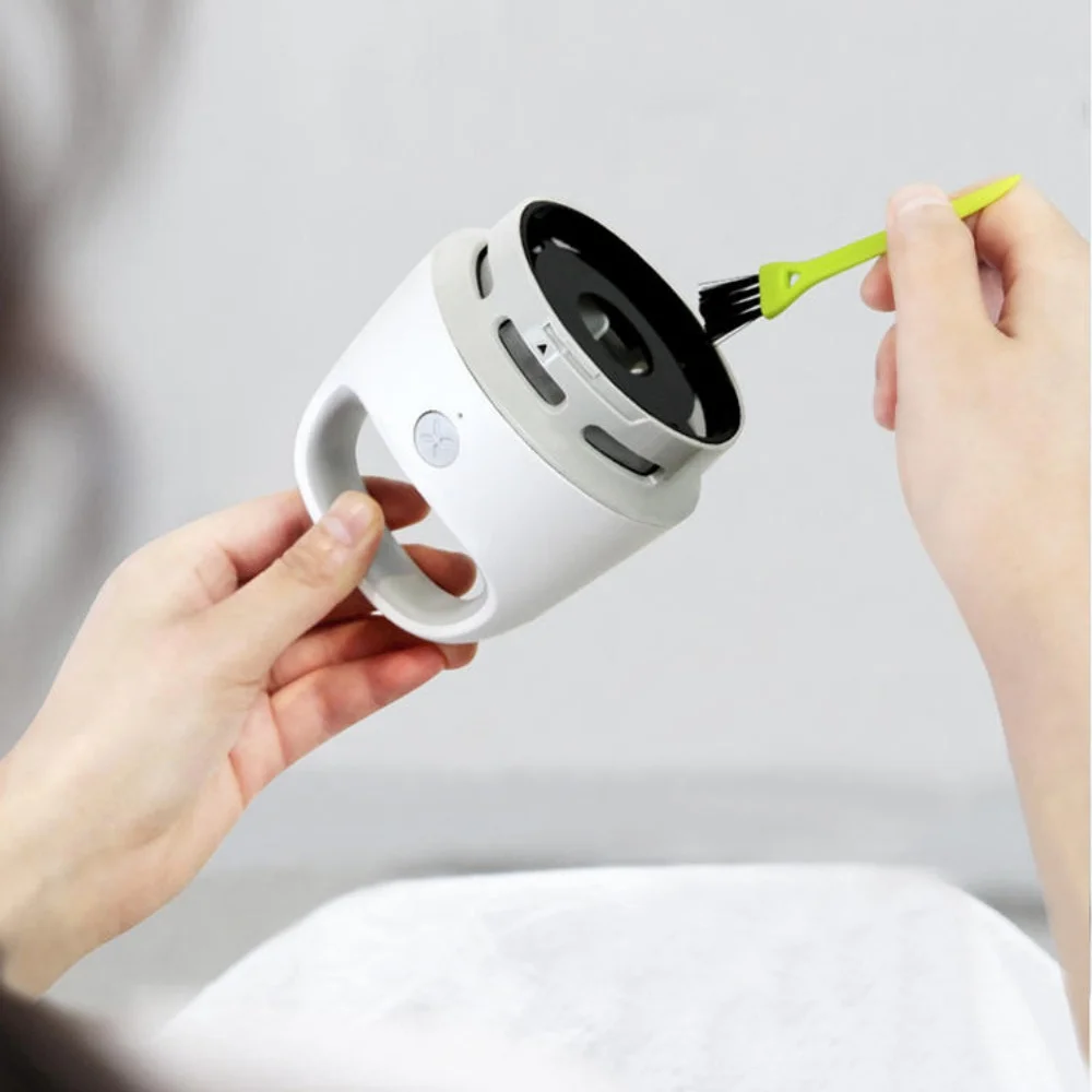 Home Office Keyboard Portable Handheld Debris Sweeper Design Dust Collector Desktop Vacuum Cleaner