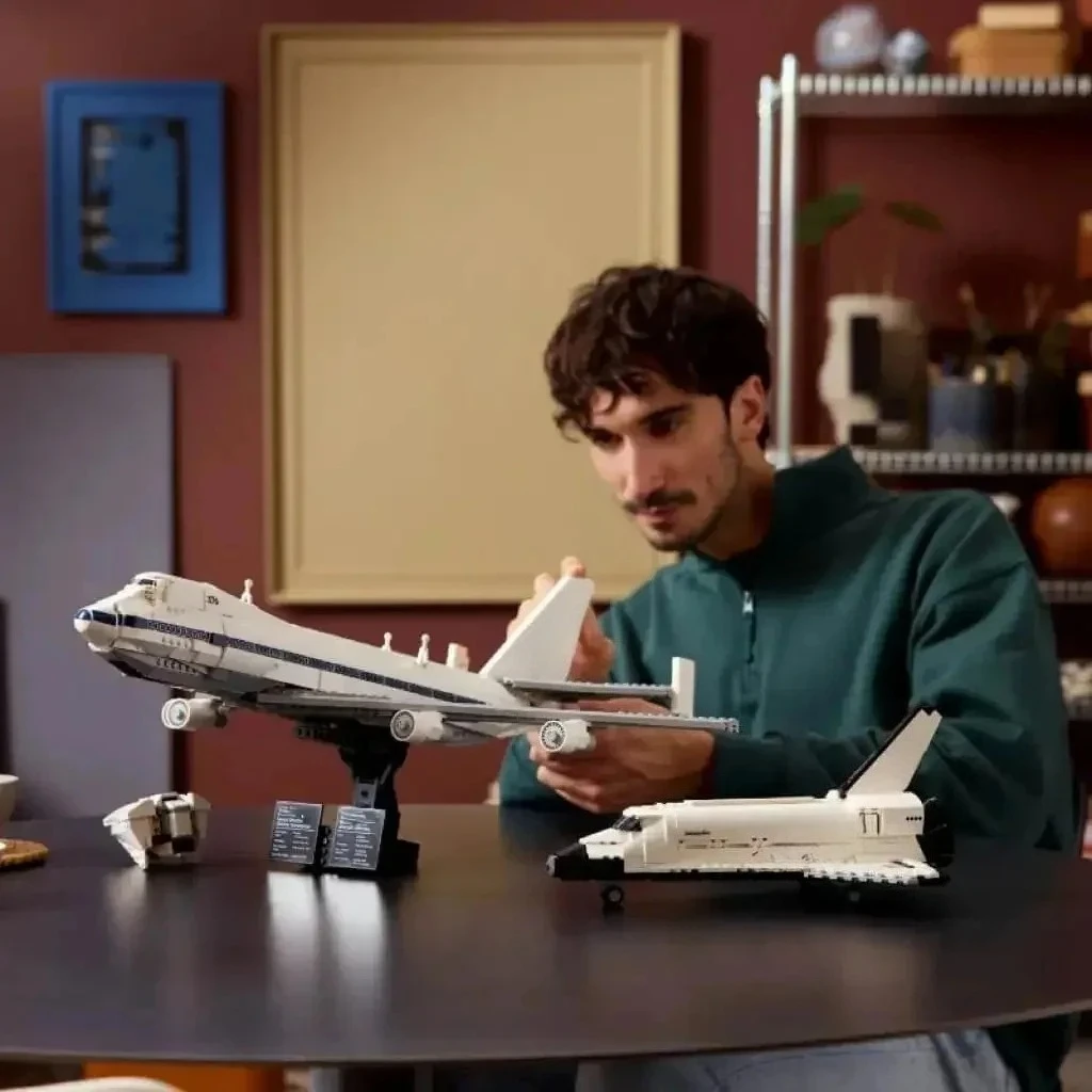 Aereo da trasporto navetta grande fai-da-te modello 10318 10360 assemblaggio decorazione della casa regalo di Natale (2083 pezzi 2417 pezzi)