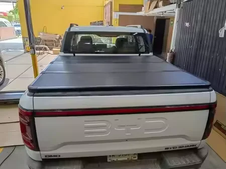 BYD for Shark Accessories Retractable Roll-up Fiberglass Tonneau Cover for Pickup Trucks Tri-Fold Hardlid Locking Waterproof