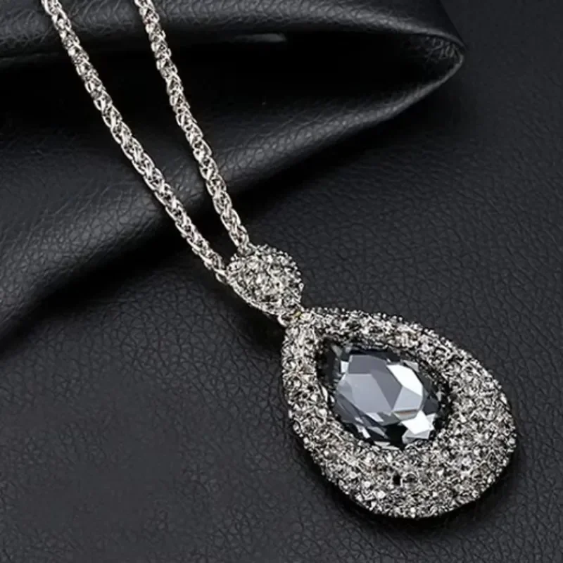 Fashion Korean Women\'s Necklace Rhinestone Crystals Water Drop Pendant Long Sweater Chain For Women Party Jewelry