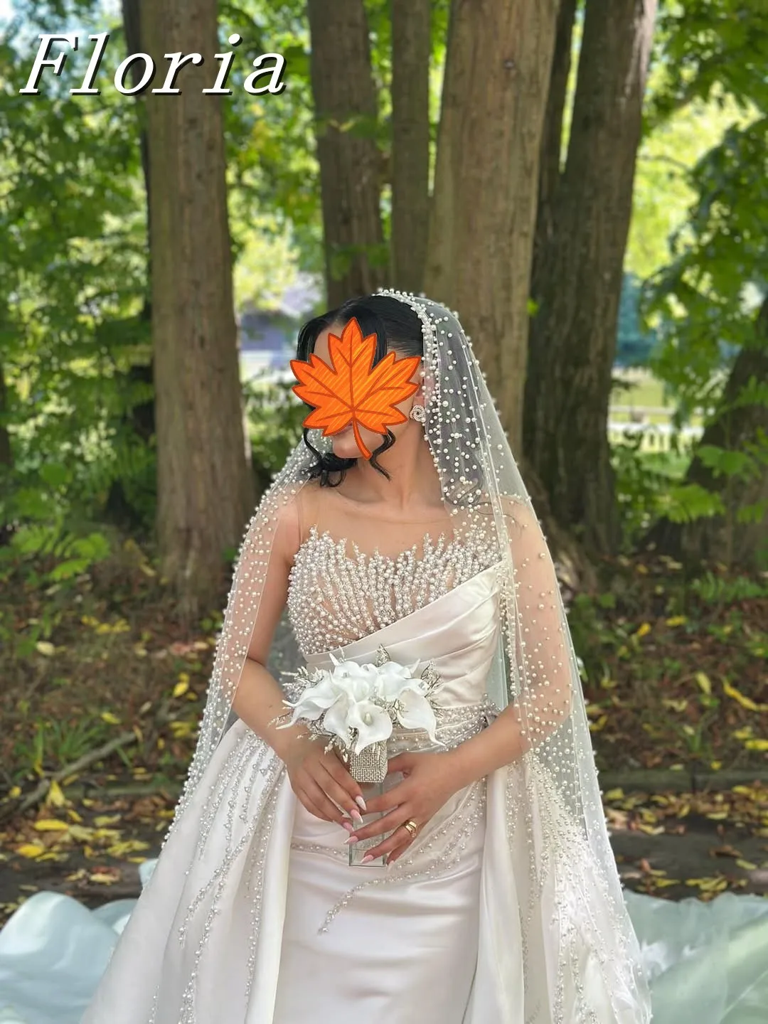 ชุดแต่งงานแบบมีลูกปัดมุกหรูหราสั่งทำพิเศษ แขนยาว พร้อมกระโปรงแบบถอดได้