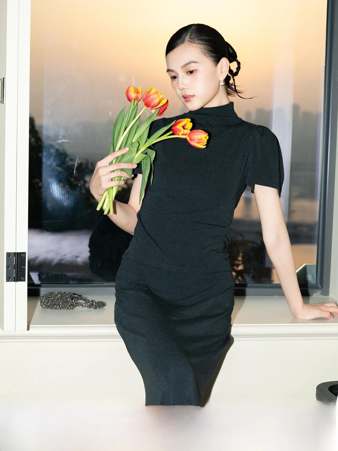 

BUD 2026 Spring New Deep ey Knitted ort Sve f Skirt Two-Piece Set Women Slim Fit Body Contour Mid-Length Faion Set