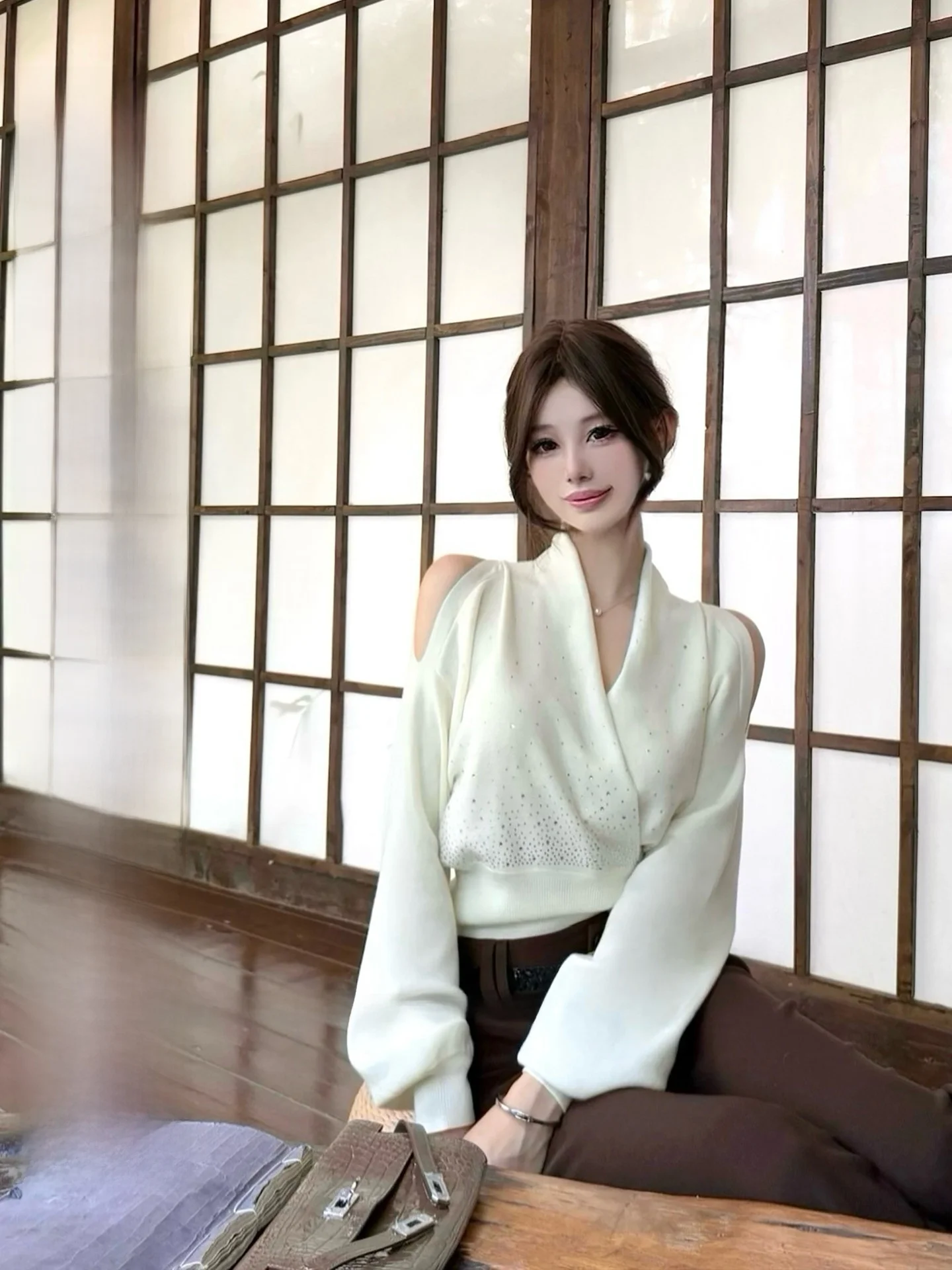 

CCZEE Star Night oulder Bared Diamond Glitter Knitted Sweater Women's Slim Fit ort V-Ne Knitwear for Autumn Season