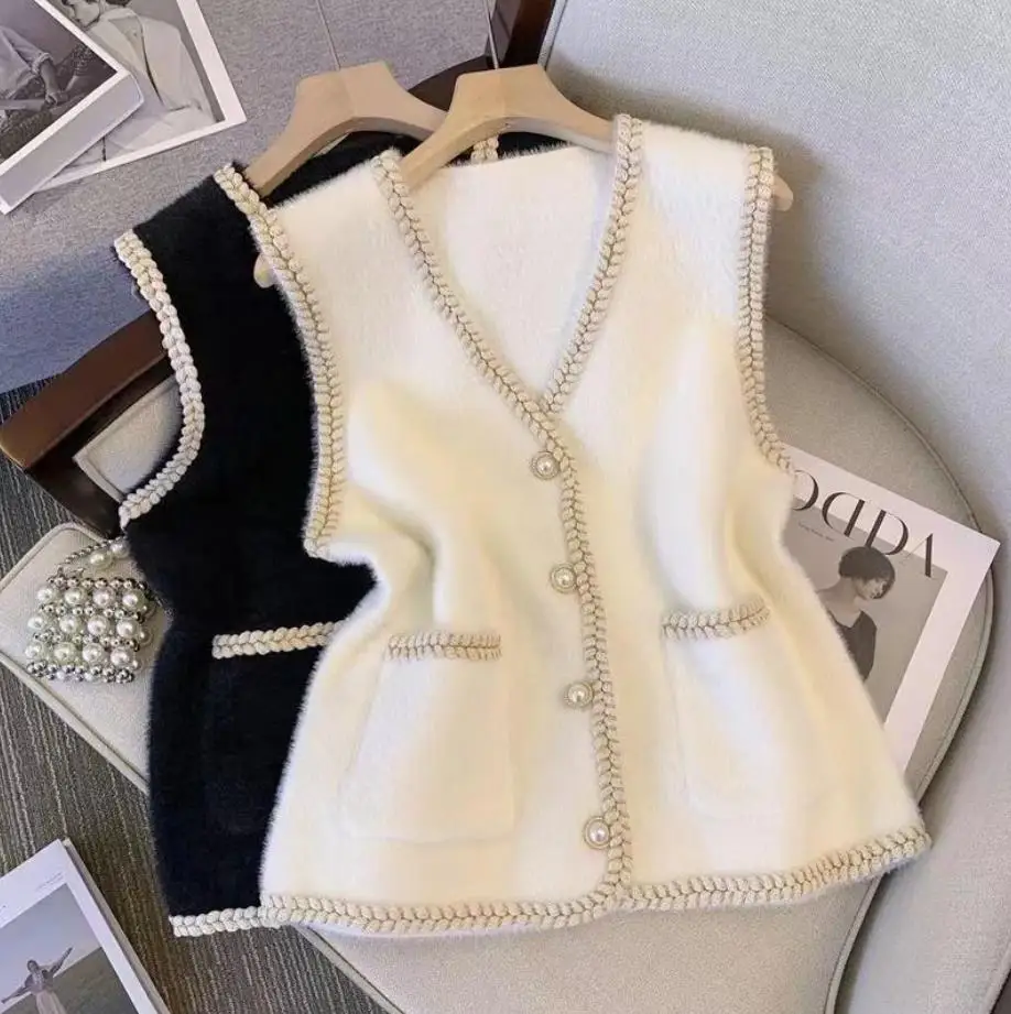 Large Size Women\'s Spring 2023 Elegant New Temperament Vest Pearl Button Vest Sweater Vest