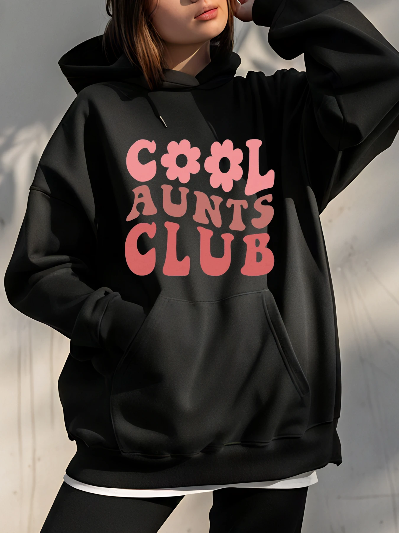 

Толстовка Cool Aunts Club с цветочным принтом и карманами для повседневной женской одежды на открытом воздухе