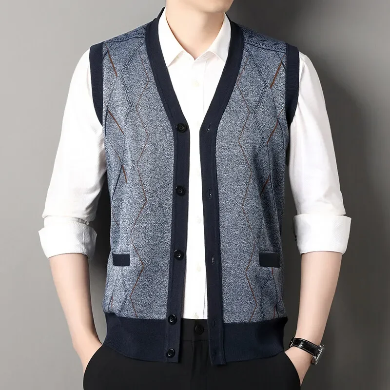 

Cardigan Sweater Vest Men Wear Warm and Slim Sweater Vest Coat in Autumn and Winter Men's Style