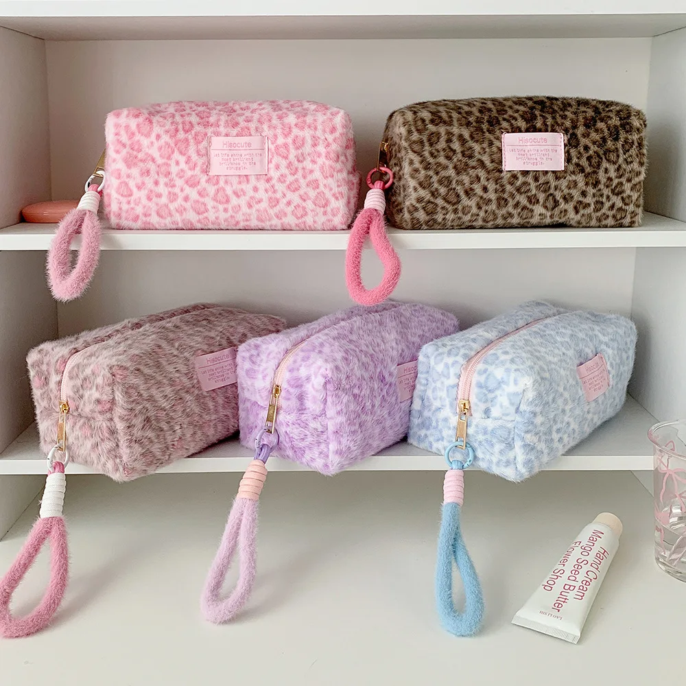 

2 girls' retro leopard print hand-held makeup bag, storage bag, student portable toiletry bag, high-value pencil case