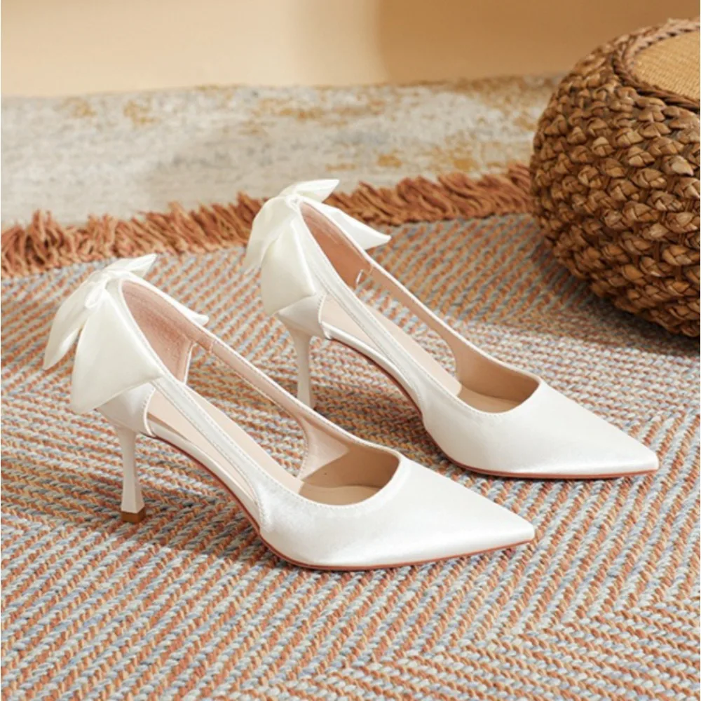 

Женские туфли-лодочки, новинка лета 2025, французские атласные туфли на шпильке с полыми заостренными головками, универсальные темпераментные туфли-лодочки с неглубоким носком для женщин