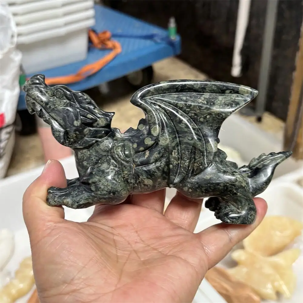 1PCS Natural Quartz Kambaba Jasper Fly Dragon Animal Carving Polished Reiki Healing Fengshui High-Quality Room Decor Gift
