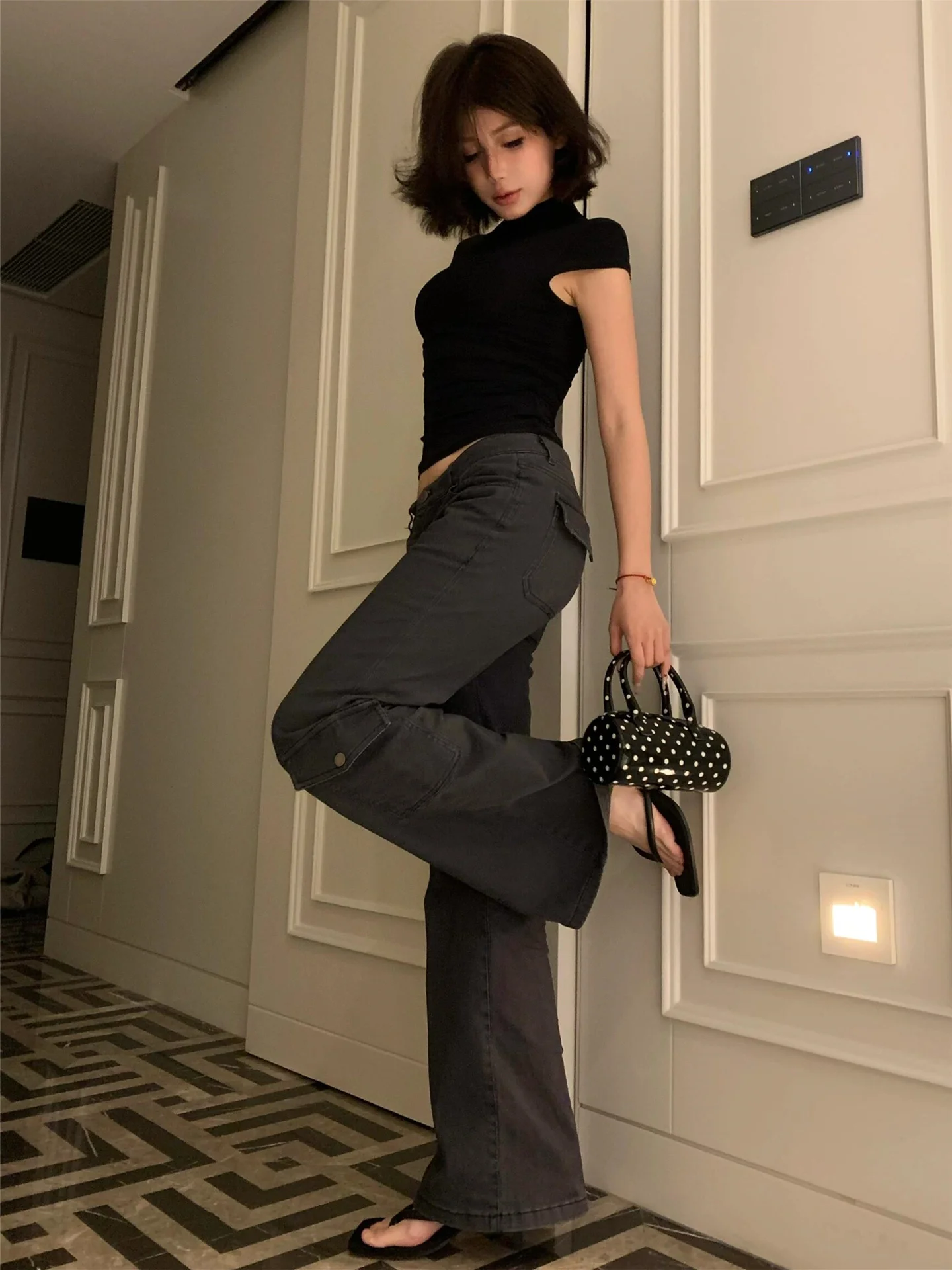 

Tall Women's Slim Fit Casual Jeans with Multiple Pockets Workwear Style Light Wash Cotton Soft Low Waist Spring Fashion