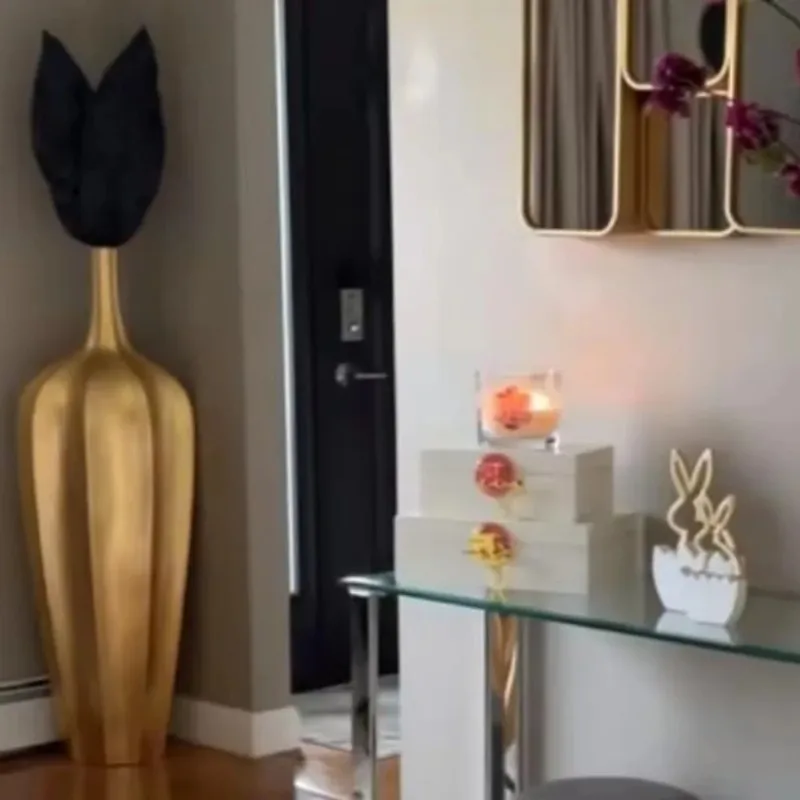 Elegant gold lu-xury honor vase fiberglass flower pot for wedding center, giant flower pot for interior