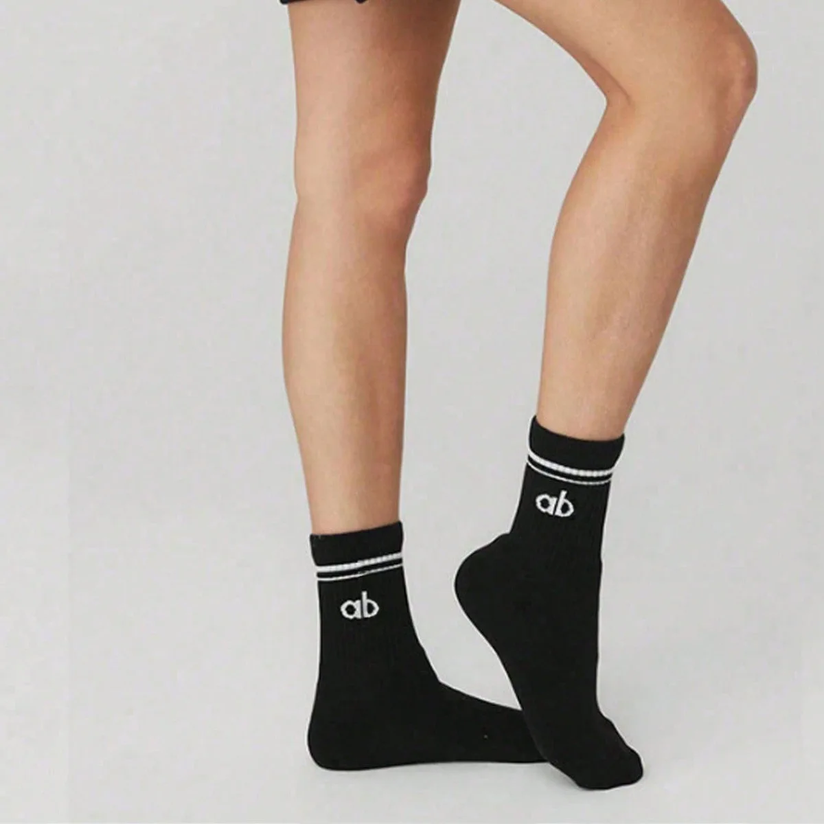 

2026 New classic version Letter Socks – Pure Cotton Antibacterial High-Quality Luxury Style Mid-Calf Crew Socks