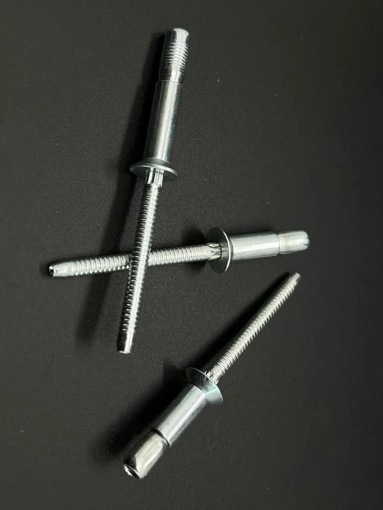 10pcs high-strength blind rivets, with 100-degree countersunk head made of carbon steel with zinc plating
