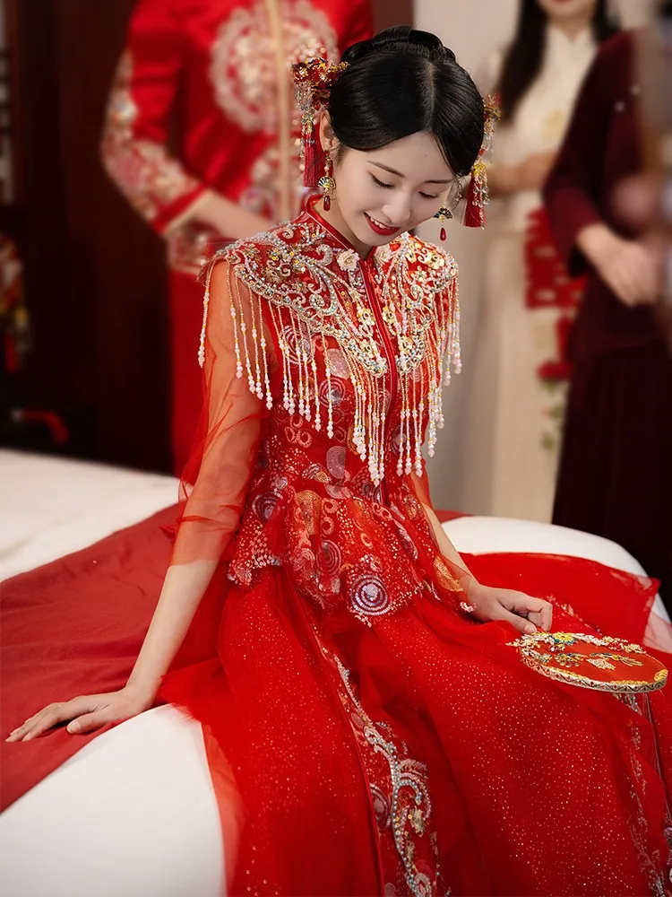 

Women Red Sparkly Sequins Beading Tassels Wedding Dress Traditional Clothing Bride Chinese Style Ceremony Toast Costume