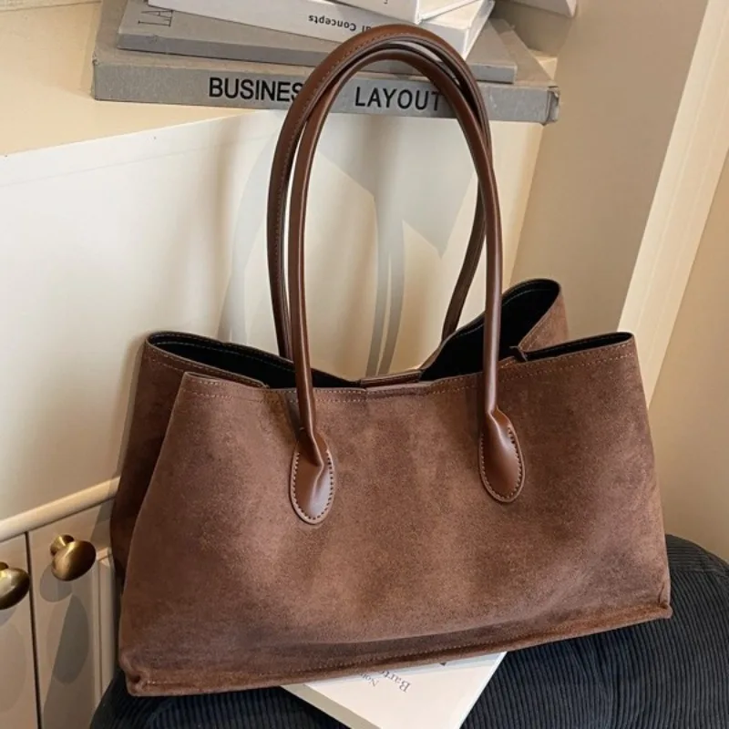 

Замшевые сумки-тоут в стиле ретро для женщин, сумка на плечо, стильная большая вместительная сумка подмышками, сумки для покупок, классная сумка, дизайнерские сумки для девочек, сумка