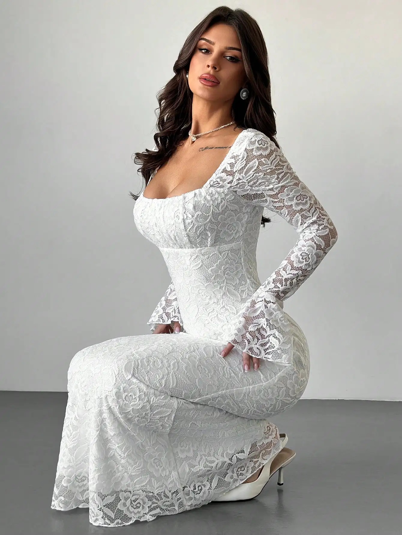 

Women's White Lace Square Neck Long Sleeve Bodycon Midi Dress with Flared Cuffs