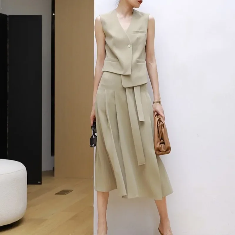 2024 Spring and Summer Women's Clothing Suit Fashion Commuter Retro V-neck Single Buckle Vest A Word High Waist Long Skirt 2pcs