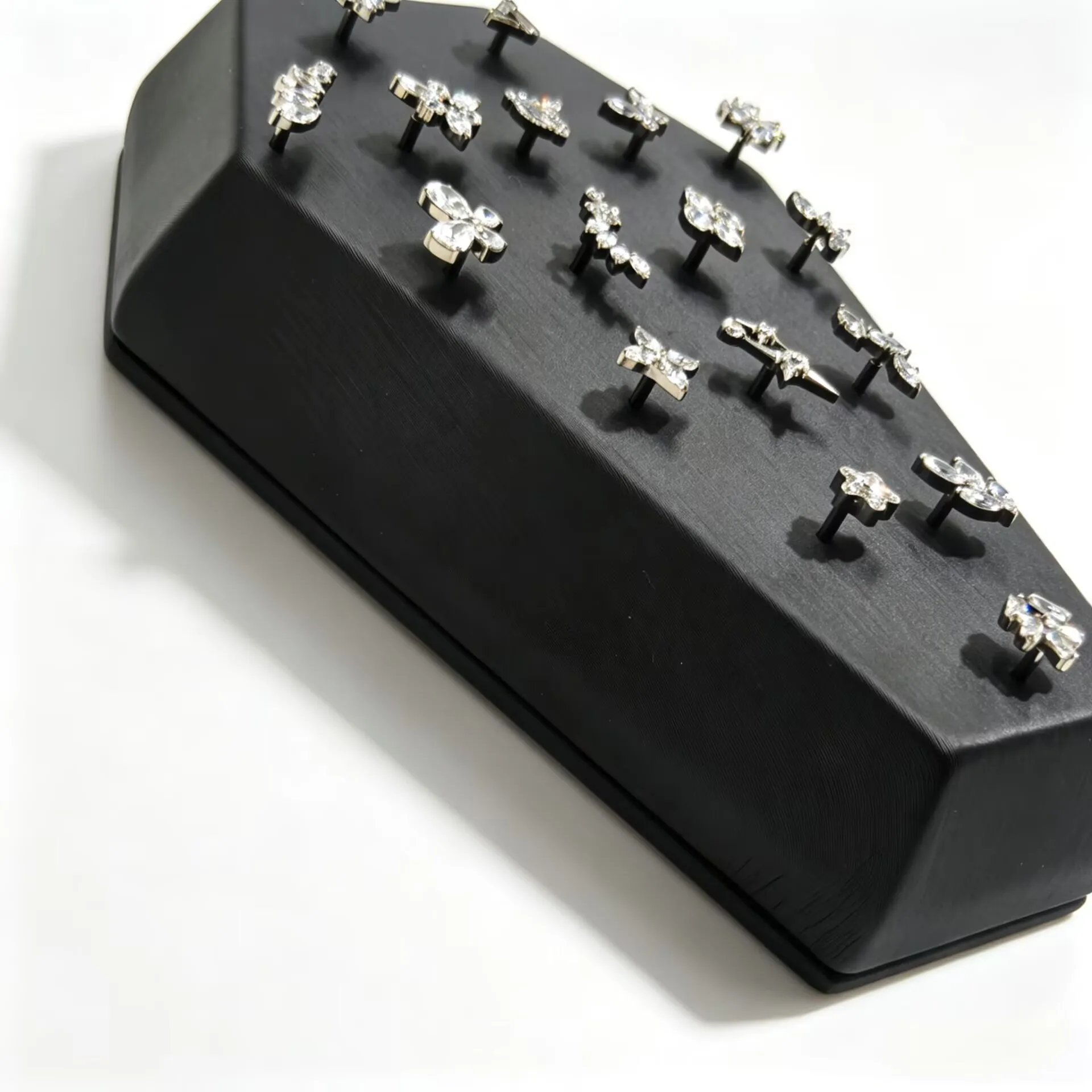Faux leather Display Stand for 16G 14G Body Piercing Jewelry Display Holder Belly Nipple Body jewelry Organize