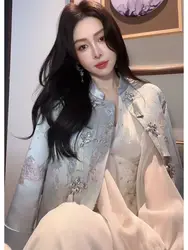 Qipao elegante de estilo chino para mujer, abrigo elegante de jacquard, traje tang, panbuckle bordado, hanfu top corto, otoño de 2024