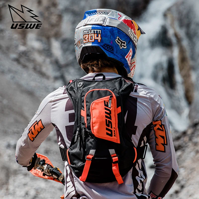 السويد USWE على الطرق الوعرة دراجة نارية ركوب حقيبة المياه خفيفة الوزن 4L حقيبة المياه وودواي معبر الرياضة في الهواء الطلق على ظهره