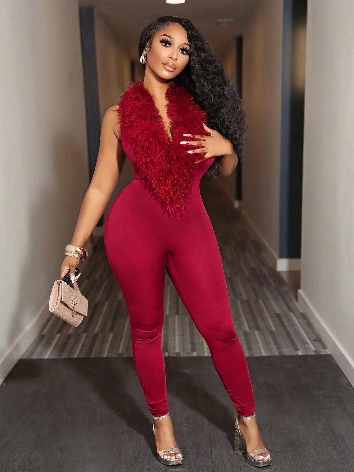 Kombinezon damski BWQ na świąteczne rave party, jednolity kolor, futrzany golf, obcisły krój.