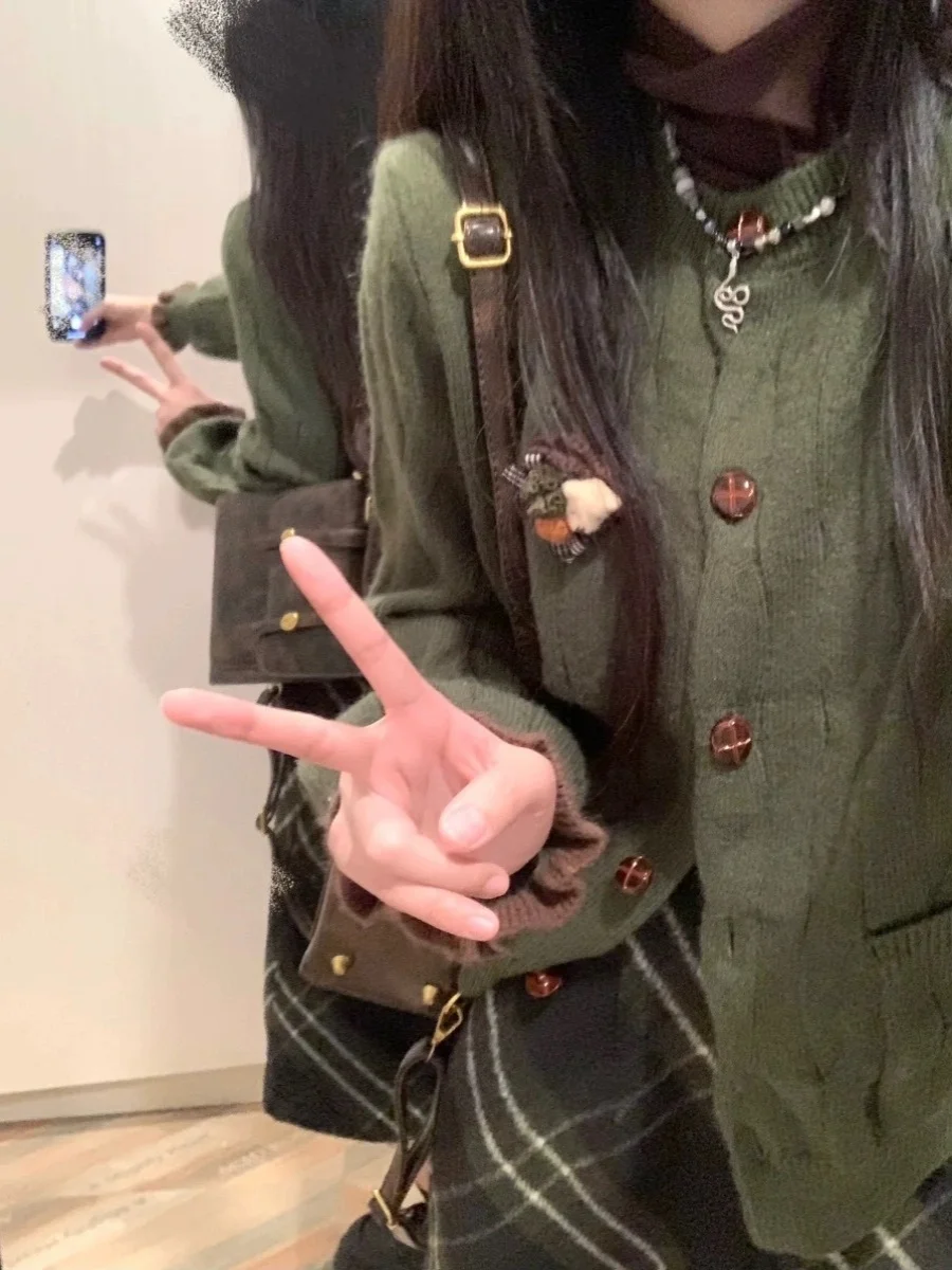 

Retro een Twisted Sweater Cardigan Women's Early Autumn New round Ne ort Knitted Jaet Top Commute Sle Long Sve