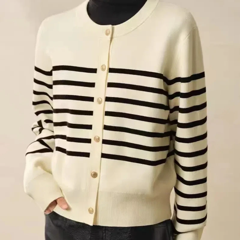 Minimally Contrasting Striped Knitted Cardigan for Women\'s Spring New Retro Gold Button Sweater 109