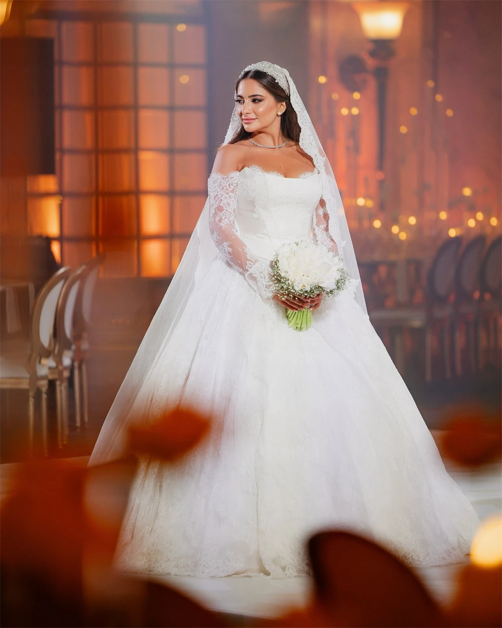 

Customized Elegant White Lace Wedding Dress Formal Boat Neck Long Sleeves Bridal Gowns Boho A-Line Chapel Train Vestido De Novia