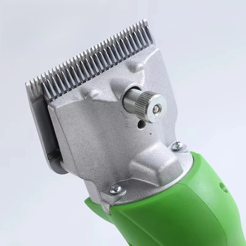 

Cordless Electric Horsehair Shearing Machine Two Battery Packs