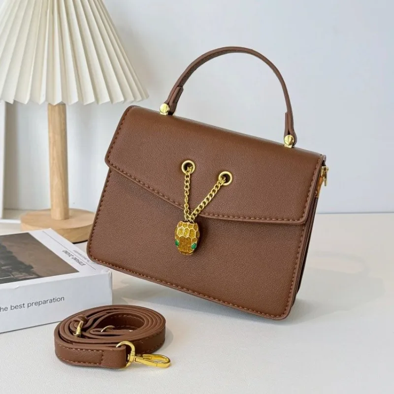 

Ladies Lightweight Shoulder Bag In Luxurious Finish For Office Use And Weekend Activities Chic And Practical