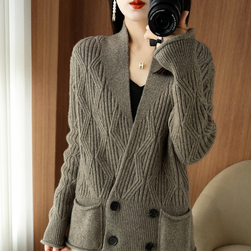 

2023 Autumn Winter New 100% Pure Wool Cardigan Sweater Women's Solid Color Loose Thicken Fashion Female Long Sleeve Knitwear