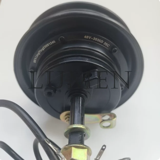 Electric tricycle wheel hub motor unilateral shaft drum brake motor
