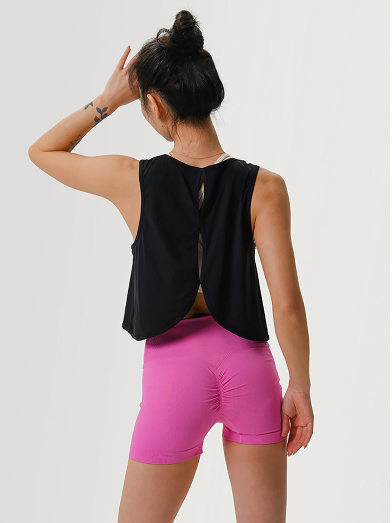 بلوزة رياضية بدون أكمام سريعة الجفاف للسيدات بدون أكمام - غطاء لليوجا لصالة الألعاب الرياضية والجري والتدريب #1