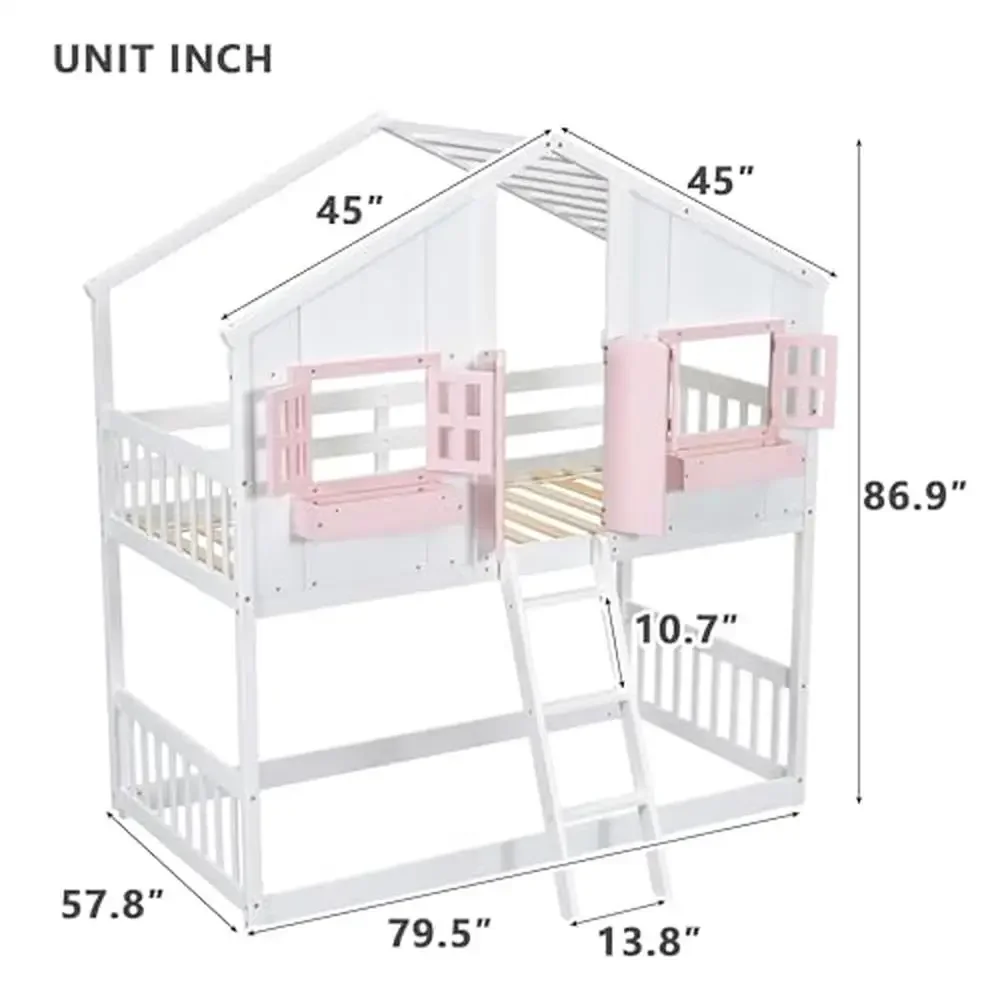 Houten Huis Twin Stapelbed met Ramen Deuren Ladder Veiligheidsleuningen Roze/Wit Lage Hoogte Ontwerp Moderne Stijl 81,7" x 57,8" x