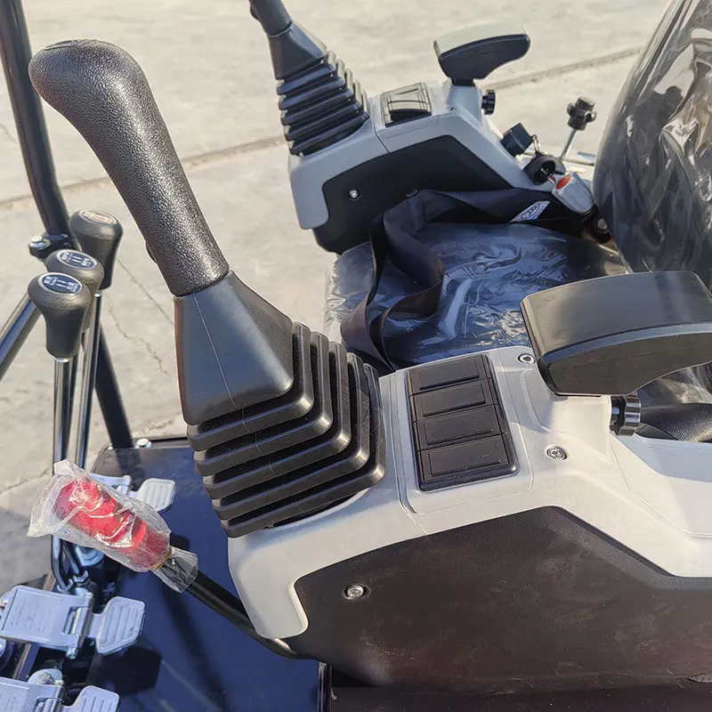 Бесплатная доставка Двигатель Kubota Мини-экскаватор 1,2 тонны Ce Epa Микроэкскаватор Мини-баггер Экскаваторы 1-тонные мини-экскаваторы по индивидуальному заказу