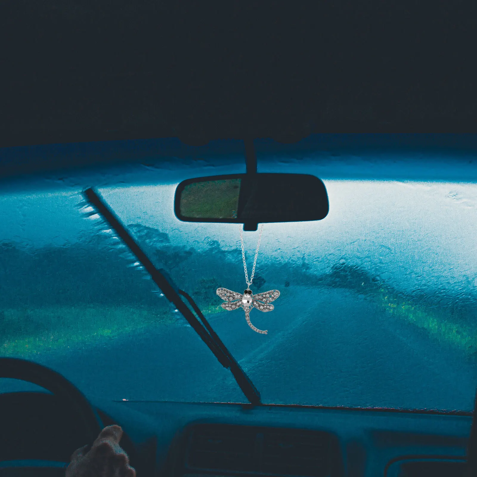 

Sparkling Rhinestone Dragonfly Car Rearview Mirror Hanging Ornament Elegant Alloy Pendant for Car Interior Auto Decoration Shiny