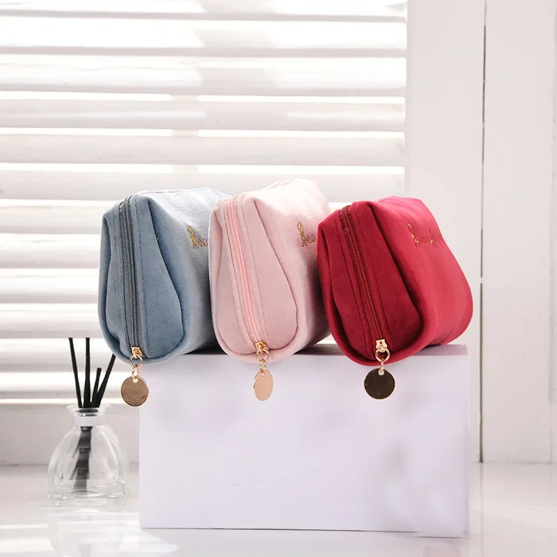 Women Velvet Zipper Cosmetic Bag Beauty Makeup Bags Travel Female Girl Brush Lipstic Storage Toiletry Kit Pouch Make Up Bags