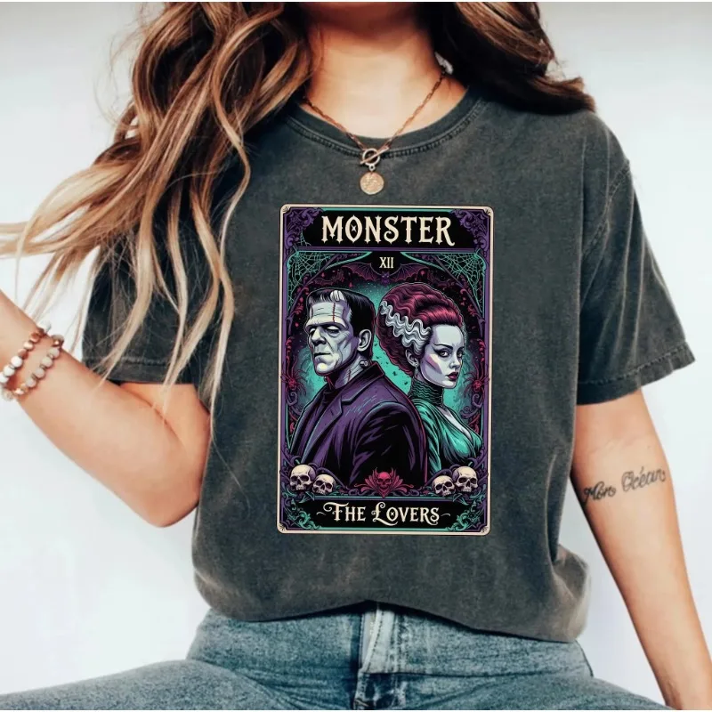 Camisa de cartas de tarot de pareja vendedora caliente de verano |   Camisa gótica de Halloween |   Camisa nupcial de Frankenstein |   Camiseta de mujer de terror retro
