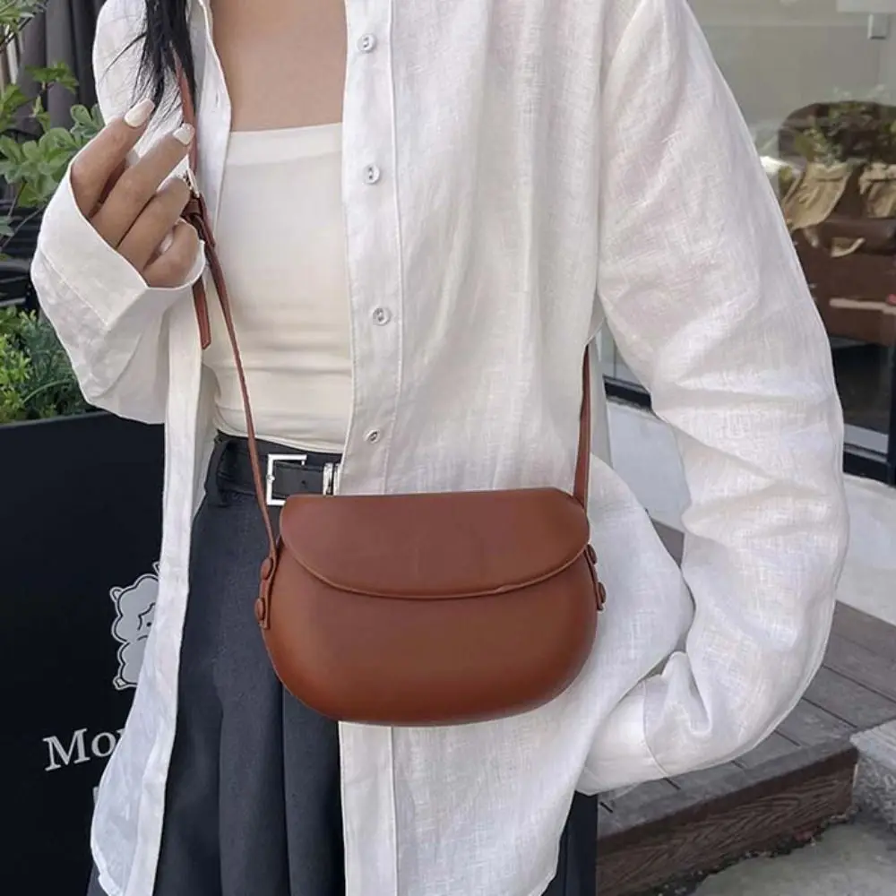 

PU Leather Retro Shell Bag Fashion Design Solid Color Flap Crossbody Bags Shoulder Bag Korean Style Versatile Saddle Bag Outdoor