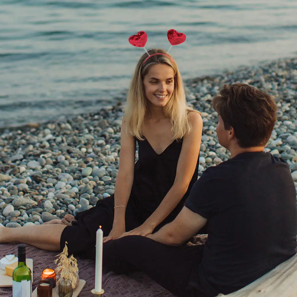 

3pcs Heart Shaped Headband For Valentine'S Day Party Festival Hair Accessories Women Wear Lightweight Sequin Design