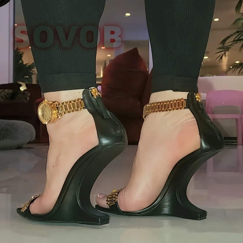 إمرأة ساعة ذهبية مزين حزام الصنادل مثير إسفين كعب الصنادل المفتوحة تو السيدات سلسلة التفاصيل صنادل طراز جلاديتور 35-43