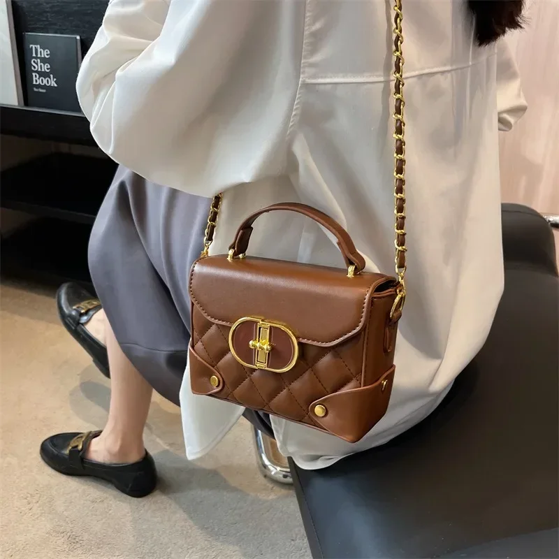 New Autumn Simple and Fashionable Portable  Chain Small Square Bag Casual Messenger Bag Shoulder Bag Women Purse