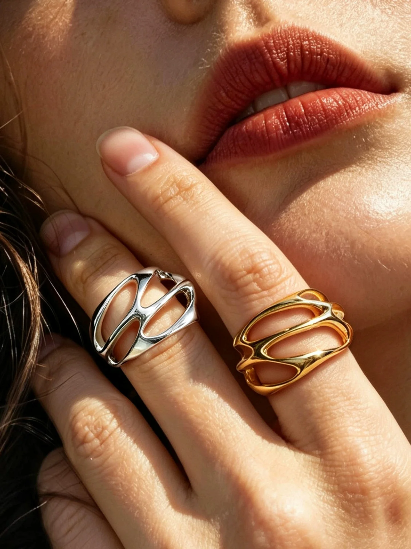 26SS Niche Light Luxury Geometric Hollow Ring for Women Exquisite Retro High-end Daily Versatile Fashion Finger Jewelry