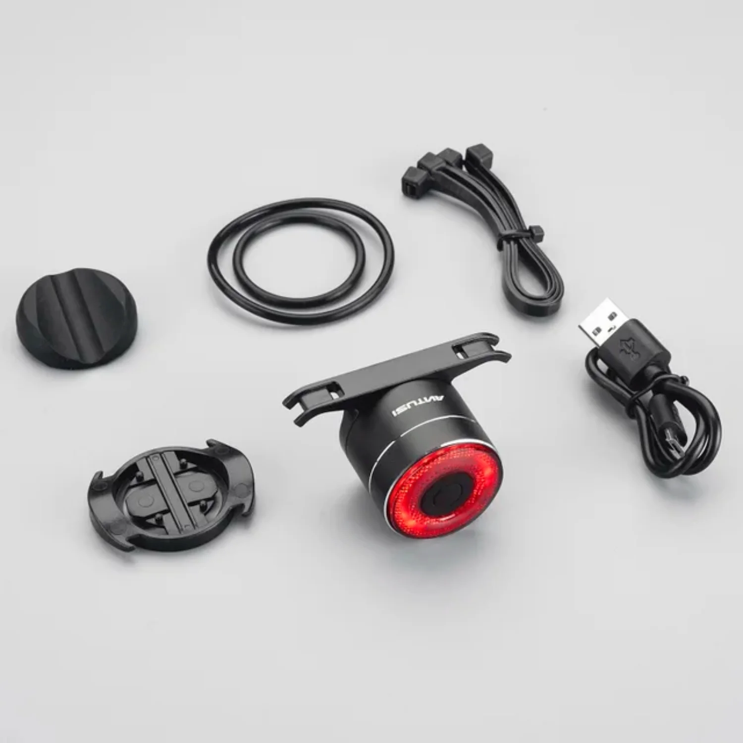 

Bicycle Smart Auto Brake Sensing Light IPx6 Waterproof Charging Cycling Taillight Bike Rear Light Accessories Q3