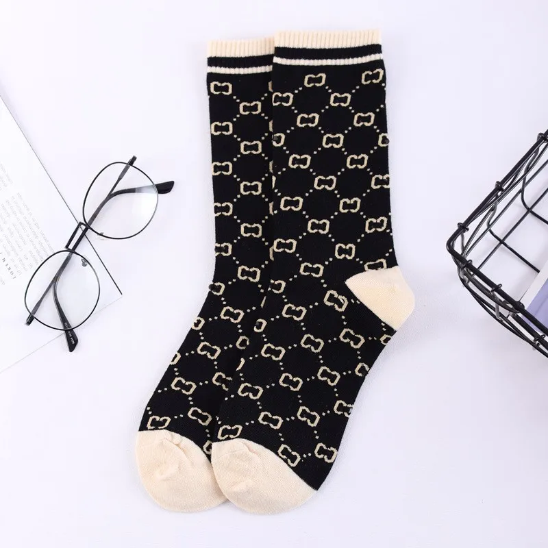 Men and Women Couples Long Cotton Socks Fashion Cute Letters Casual Women\'s Short Cotton Socks