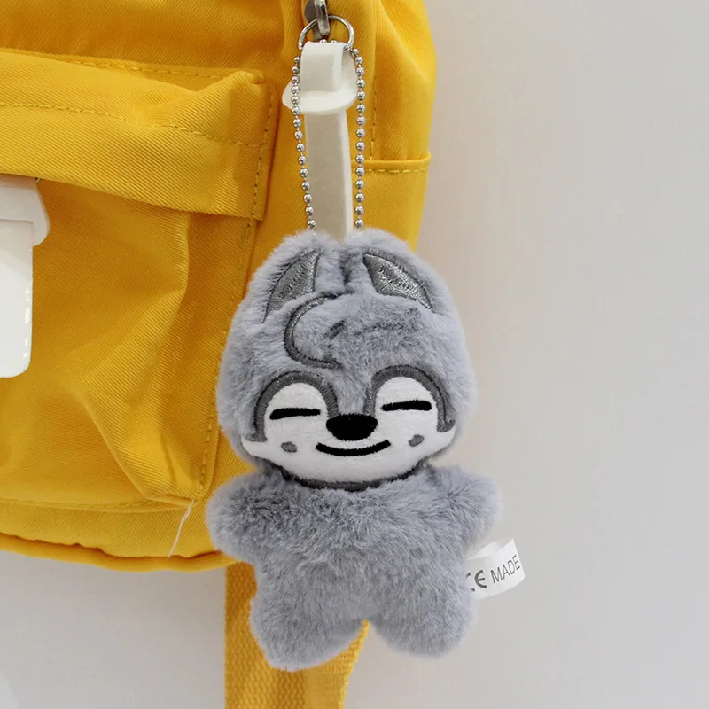 Nuevo llavero de juguete de peluche SKZOO, bonito colgante de juguete de peluche, Mini bolso de muñeca, colgante circundante, regalos de Festival para niños